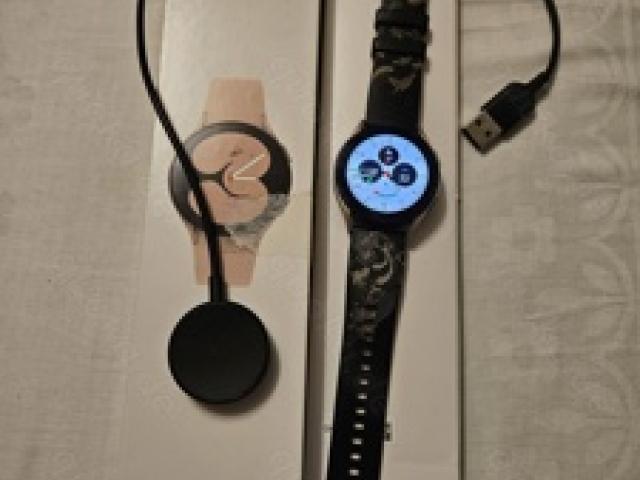 Samsung Galaxy Watch 4 mit OVP - 1