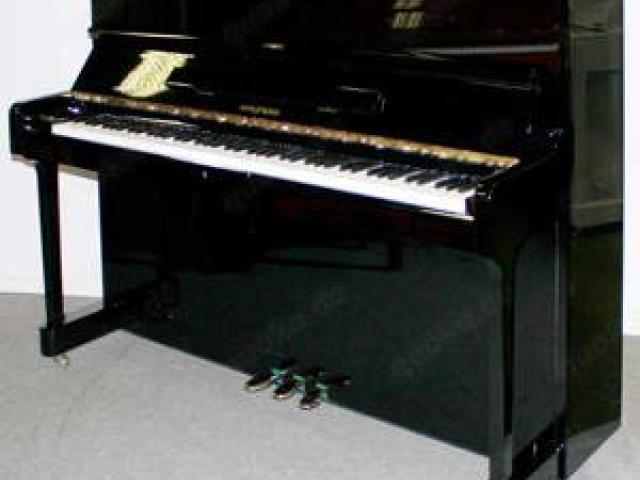 Klavier Hyundai U833, 121 cm, schwarz poliert, Baujahr 1994, 5 Jahre Garantie - 1